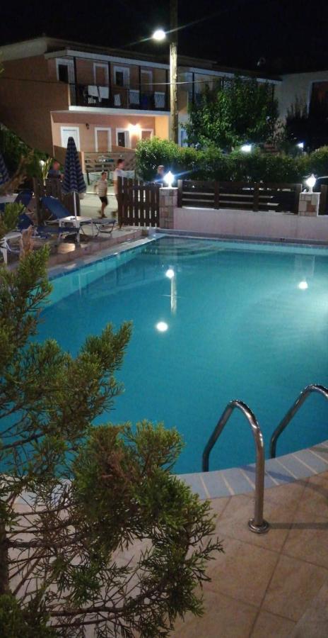 Apollon Hotell Plános Eksteriør bilde