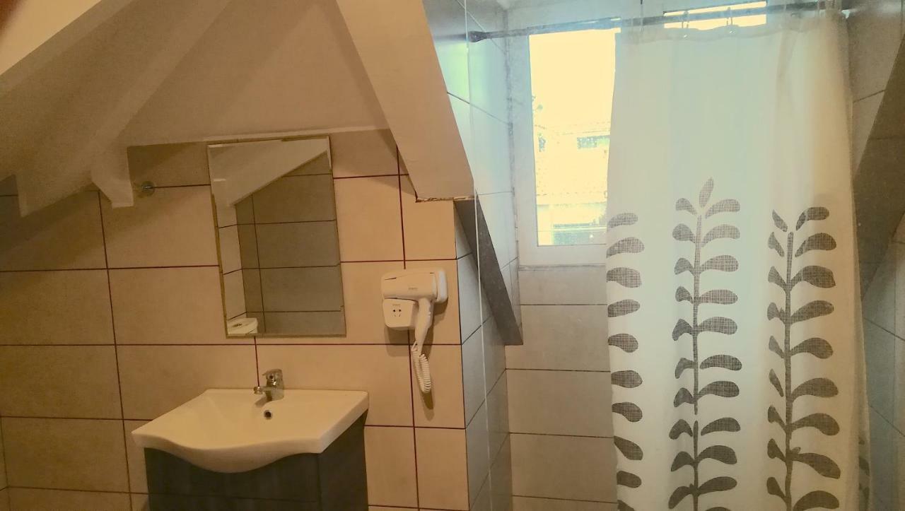 Apollon Hotell Plános Eksteriør bilde