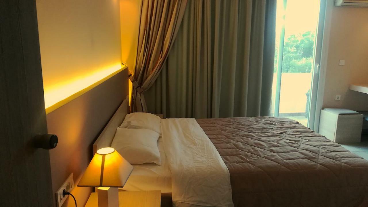 Apollon Hotell Plános Eksteriør bilde